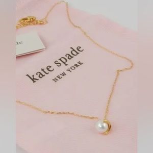 13. Kate Spade NWT Pearl necklace on fashion gold chain with extender